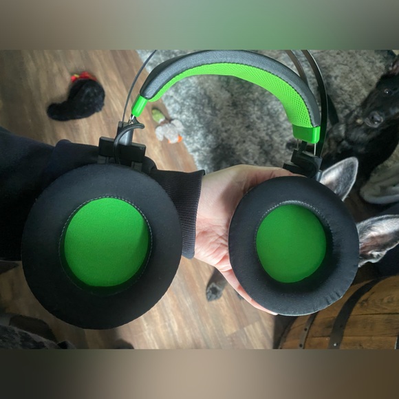 RAZER NARI ULTIMATE GAMING HEADSET - Picture 10 of 14